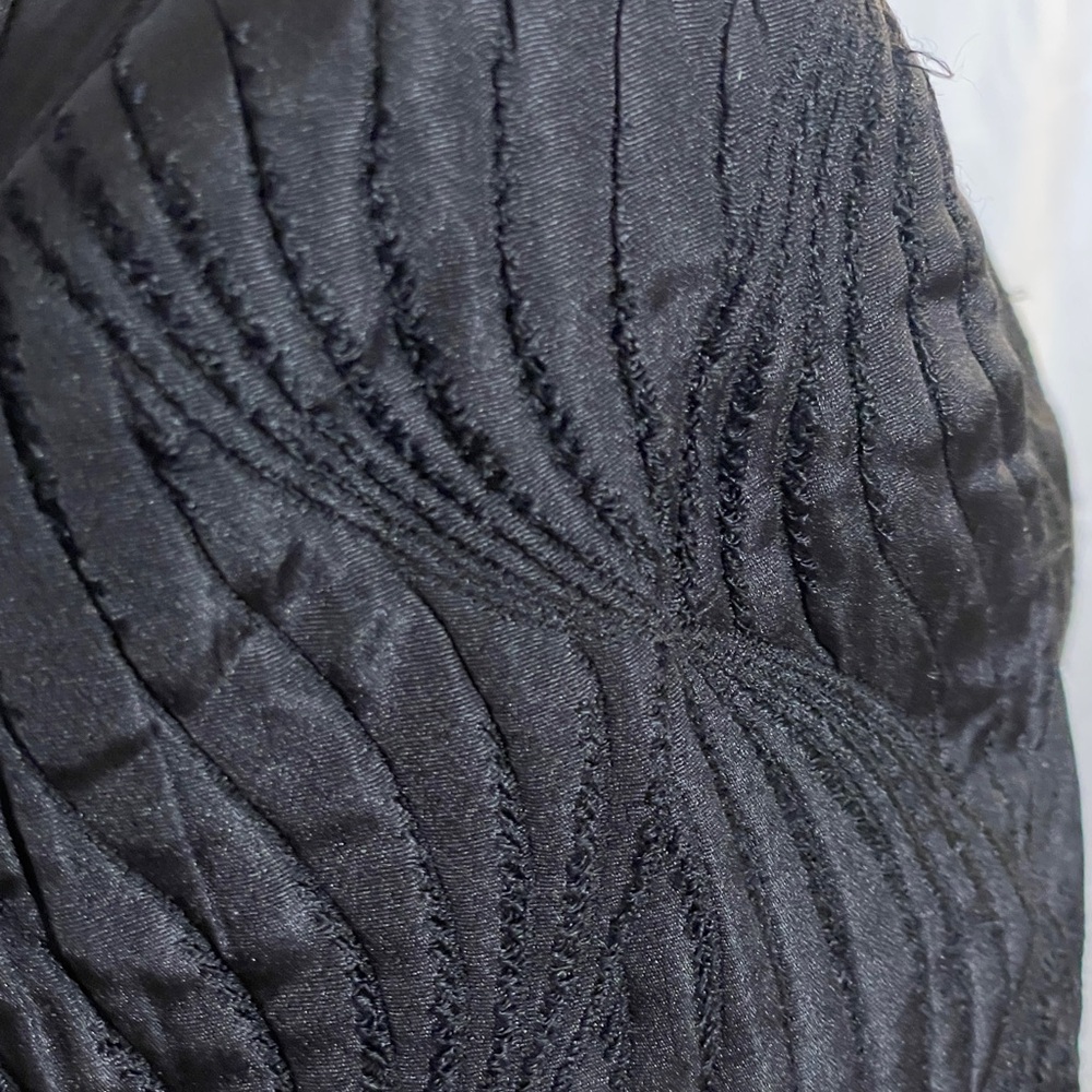 Escada Couture Black Textured Evening Coat - Picture 5 of 8